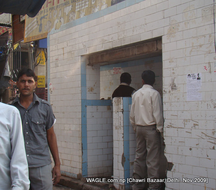 people in old delhi urinating