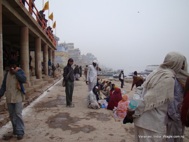 Ghats are almost always crowded by the devotees, touts and tourists