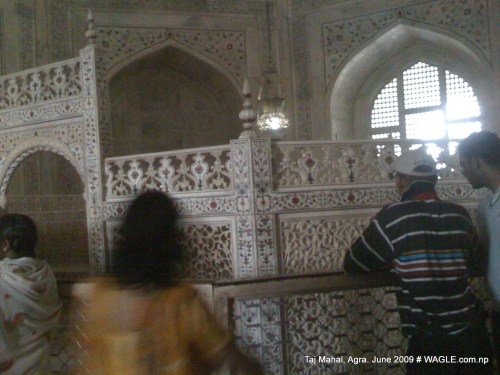 taj mahal.. inside
