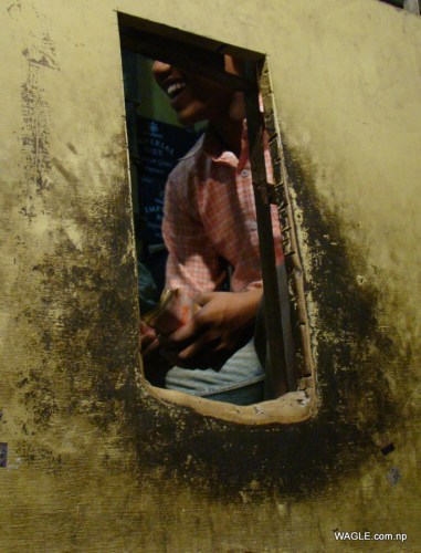 liquor sales outlet in delhi