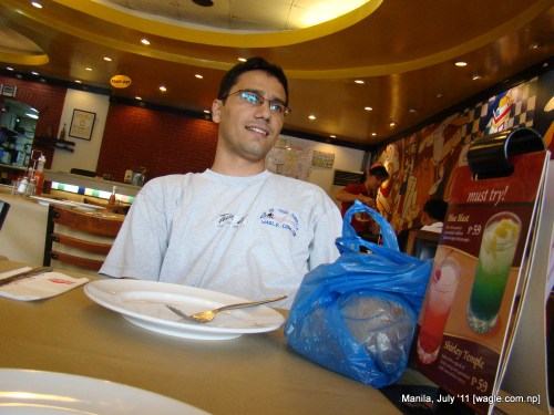 Manila food: an empty plate