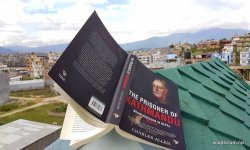 काठमान्डूको कैदी: चार्ल्स एलेनको किताब द प्रजनर अफ काठमान्डू